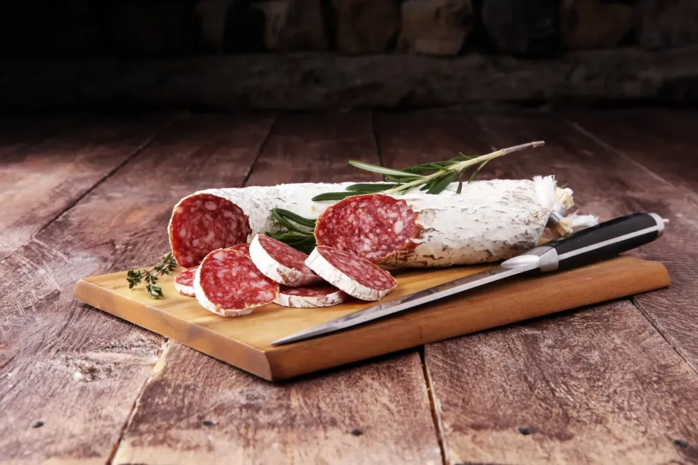 Saucisson sec artisanal à Magland
